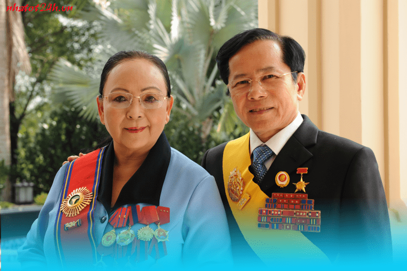 Chân dung ông Lê Văn Kiểm và vợ Trần Thị Nhung